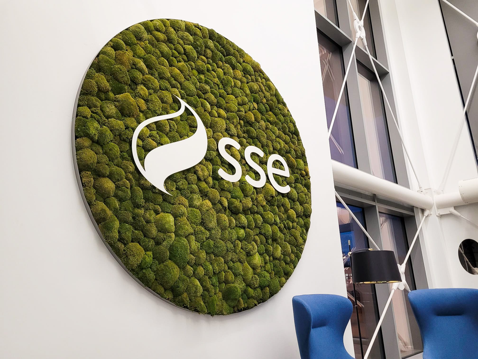 SSE-nordik-moss-display-wall-office