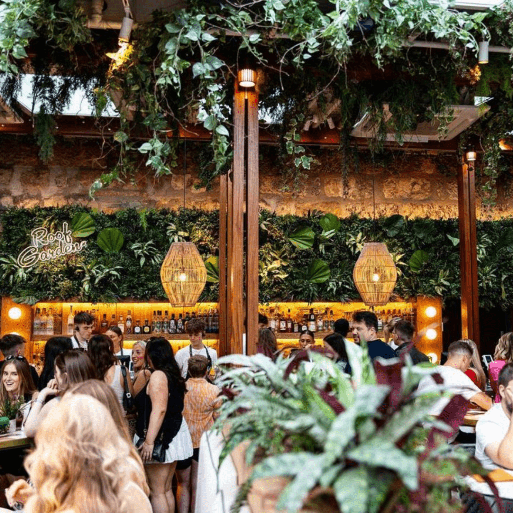 kong-roof-garden-ceiling-artificial-foliage-and-artificial-high-level-artificial-green-wall